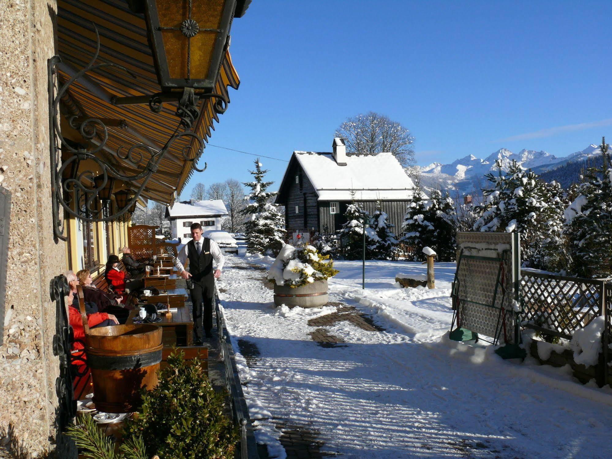 Ferienhotel Knollhof Ramsau am Dachstein Exteriör bild